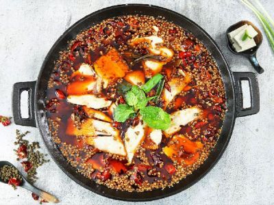 順?biāo)~館、守柴爐、藕然間竟是同一個老板 他如何做到開一家火一家？